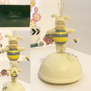 Dept 56 Snowbunnies Bumble Bee Revolving Music Box You Are My Sunshine.