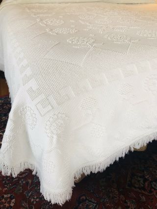 Vintage White King Size Hobnail Bedspread 114 