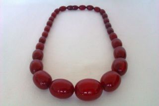 Rare Vintage Graduated Cherry Amber Bakelite Bead Necklace C1933