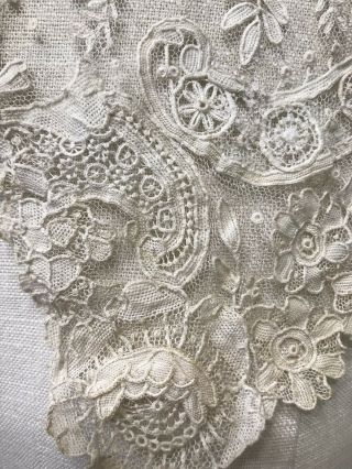 Antique French Brussels duchesse point de gaze lace collar Ecru 32” X 5 1/2” 3