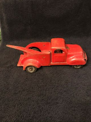 Vintage Lincoln Early Red Toy Tow Truck.  40 