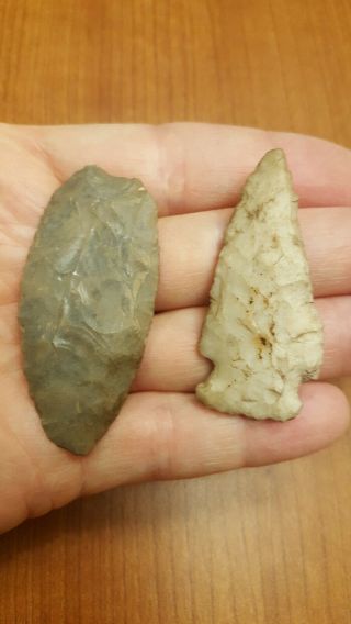 Arrowhead Authentic Artifact Leaf Shaped Blade 2 3/8 And 2 1/8 Sidenotched Point