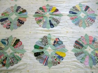 WELL Vintage Feed Sack Hand Sewn Applique DRESDEN PLATE Tied Quilt,  SMALL 3