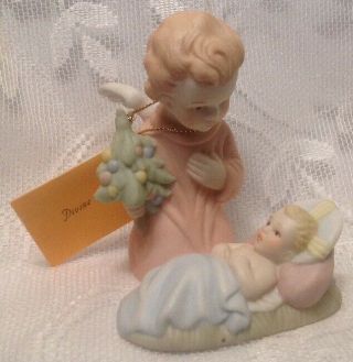 Vintage Lefton Christmas Divine Child 00335 Angel Figurine With Baby Jesus