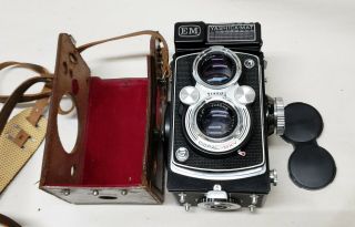 Vintage Yashica - Mat Em Tlr Film Camera 80mm 3.  5 Yashinon Lens