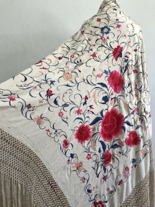 Antique Embroidered Silk Piano Shawl Manton De Manila Florals 62 " X60 ",  Fringe Vtg