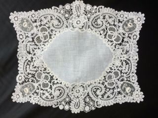 Brussels Duchesse Bobbin Lace Handkerchief.  Handmade 19th Century