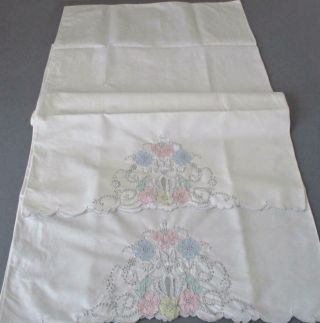 Pr Vintage MADEIRA Linen PILLOW Cases Hand Embroidered Appliqued PASTEL Flowers 2