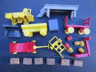 Vintage Marx Freight Trucking Terminal Station Accessories 21 Piece Playset
