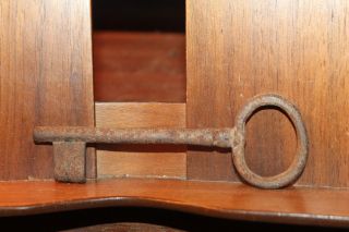 Antique Iron 5 - 1/2” Skeleton Key Jail Prison Castle Church