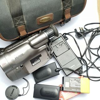 Vintage Canon Uc5000 8 Mm Video Camcorder With Accessories,  Charger,  Bag - Great,