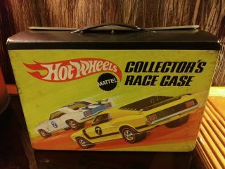 Vintage Mattel Hot Wheels Collectors Race Cars Carry Case C - 1969