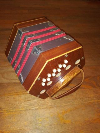 Vintage Regoletta Concertina 21 Buttons Squeezebox Accordion.  1 Cent Start Price