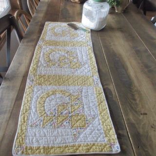 Whimsical Yellow Baskets Farmhouse Vintage Quilt Table Runner 38x13