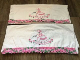 Vintage Embroidered Girl Flower Pillowcases Southern Belle Pink Knit Edge 31x19