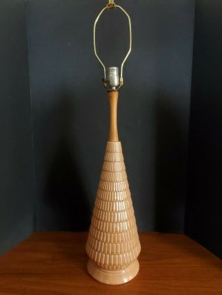 Vtg Mid Century Modern Wood & Ceramic Pleated Cone Table Lamp 33 "