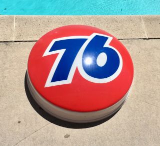 Union 76 Gas Station Led Lighted Sign.  33 Inches Diameter.  Is.