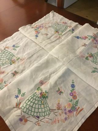 Gorgeous Vintage Hand Embroideredirish Linen Crinoline Tablecloth