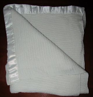 Vintage Acrylic Thermal Woven White Blanket 1.  5 " Binding Long Twin Size 72 " X 90