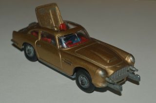 Vintage Corgi Toys 261 James Bond Aston Martin Db5 Gold Complete With 2 Figures