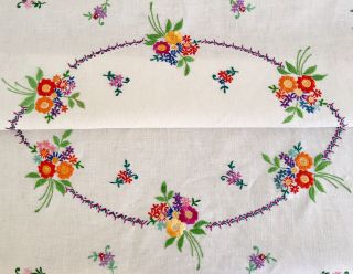 Vintage Hand Embroidered Linen Tablecloth Circle Bunches of Garden Flowers 3