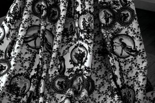 80cm Remnant Black & White Toile De Jouy Cotton Velvet Upholstery Fabric