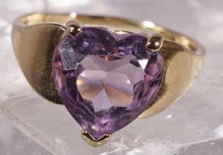 Vintage Heart Shaped Amethyst Ring 10 K Yellow Gold Size 8.  75