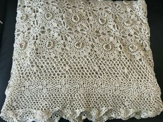 Antique Vintage Handmade Irish Crochet Lace Roses Ruffled Bedspread Coverlet