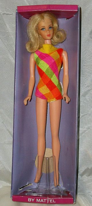 Vintage 1968 Tnt Barbie Marlo Flip & Stand - In Multi Print Ss
