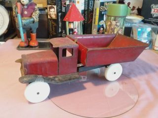 1930 ' s Wyandotte Metal Toy Dump Truck. 3