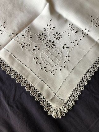 Edwardian Vintage White Irish Linen Tablecloth Tatted Edging & Embroidery