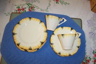 Vintage Art Deco Tea Pot Plus 4 Plates 4 Saucers And 2 Cups.