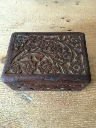 Vintage Hand Carved Wooden Trinket Jewelry Box Floral Pattern Inlay Design India