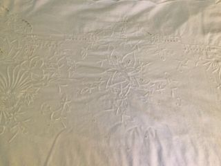 VINTAGE COTTON WHITE ON WHITE EMBROIDERY CUT WORK BED LINEN SHOW SHEET 2