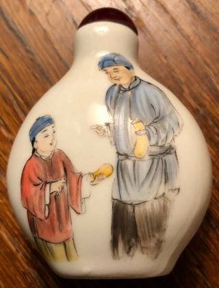 Lovely Chinese Hand Painted Porcelain Snuff Bottle
