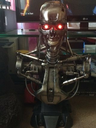 Sideshow Life Size Bust Terminator T 800 Limited Edition 2