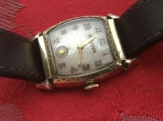 Vintage Art Deco Gents Bulova Gold Plate Wrist Watch Running Nicely