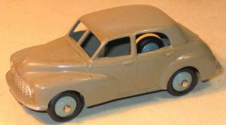 Dinky Toys No 40g Morris Oxford In Fawn Body And Grey Wheel Hubs