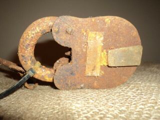 Old Vintage Heavy Cast Iron Pad Lock With Two Keys Leavenworth Federal Prison