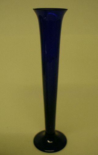 Vintage Colbalt Blue Art Glass Fluted Bud Vase 8.  5 "
