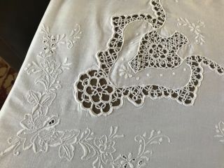Vtg 95 X 70 Battenberg Cotton Lace And Embroidered White Tablecloth