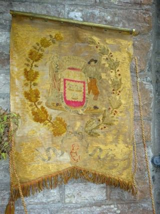 Antique 18 Thc Country House Woolwork Tapestry Coat Of Arms Picture/ Banner