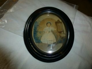 Ca.  1860 Portrait Of Little Girl,  In Oval Frame - Walnut - Antebe