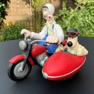 Vtg Animation Art & Characters Wallace And Gromit Figure On Motorcycle & Sidecar
