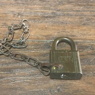 Vintage Wwii Us Navy Cell Pad Usn Lock / Padlock W Chain Obsolete No Key Yale