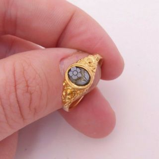 18ct Gold Memorial Ring,  Forget Me Not Georgian 18th Century Embossed