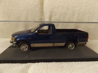 Vintage Diecast - - 1997 Ford F - 150 Shortbed - - 11 " Long - - 1/18 Scale - - W/showcase - Ertl