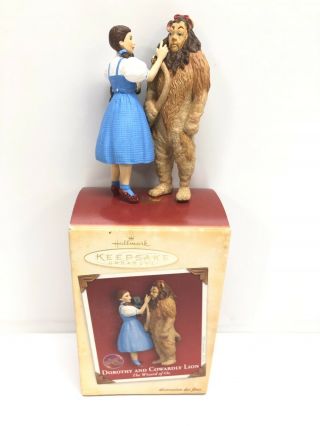 Hallmark Keepsake 2003 Ornament The Wizard Of Oz Dorothy And Cowardly Lion