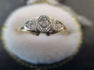 Stunning Vintage 18ct Gold And Platinum 3 Stone Diamond Ring