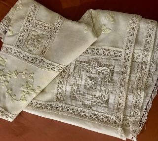 Antique Bed Gorgeous Coverlet Hand Embroidery Applique Work Bobbin Lace